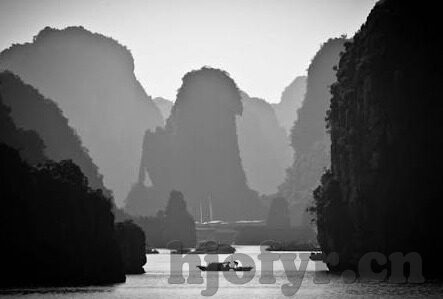 欧美中文字幕在线观看-欧美影视新体验，中文字幕下的文化交融之旅